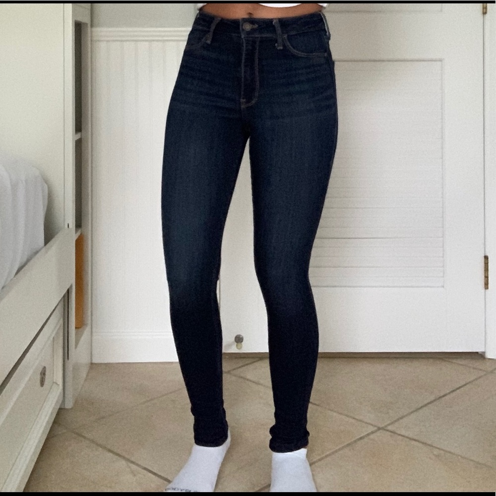 Hollister jeans